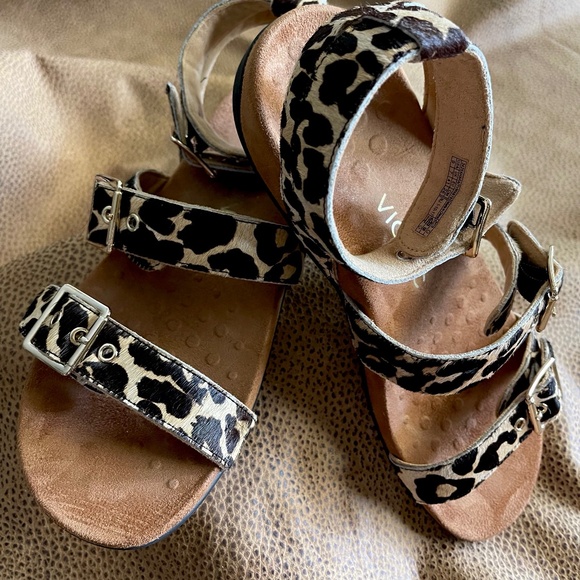 Vionic Shoes - VIONIC Sahara Leopard Print Cow Calf Hair Sandals Size 9